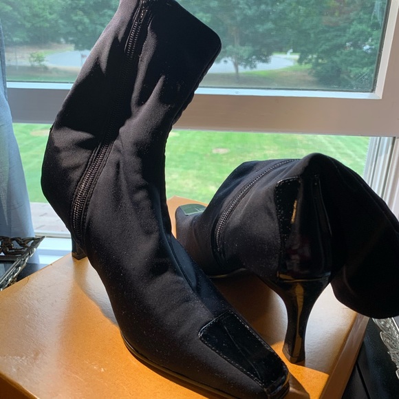 Nature Breeze Booties - Picture 5 of 11